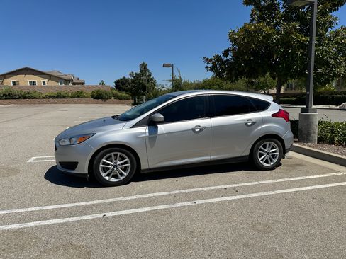 Used 2018 Ford Focus SE image 6