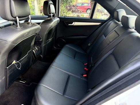 Used 2013 Mercedes-Benz C 250 Sedan image 10
