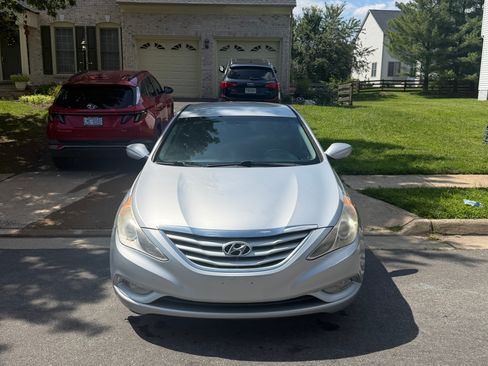 Used 2013 Hyundai Sonata GLS w/ Popular Equipment Pkg FWD image 1