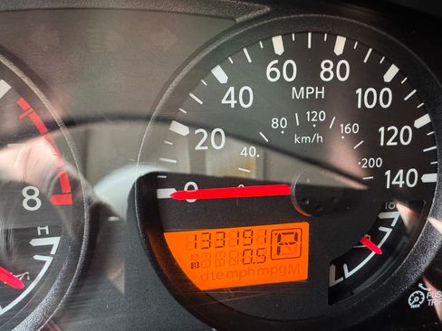 Used 2013 Nissan Xterra S image 15