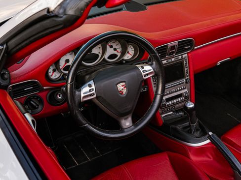 Used 2006 Porsche 911 Carrera S image 12