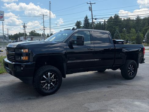 Used 2016 Chevrolet Silverado 2500 High Country w/ Duramax Plus Package AWD/4WD image 1