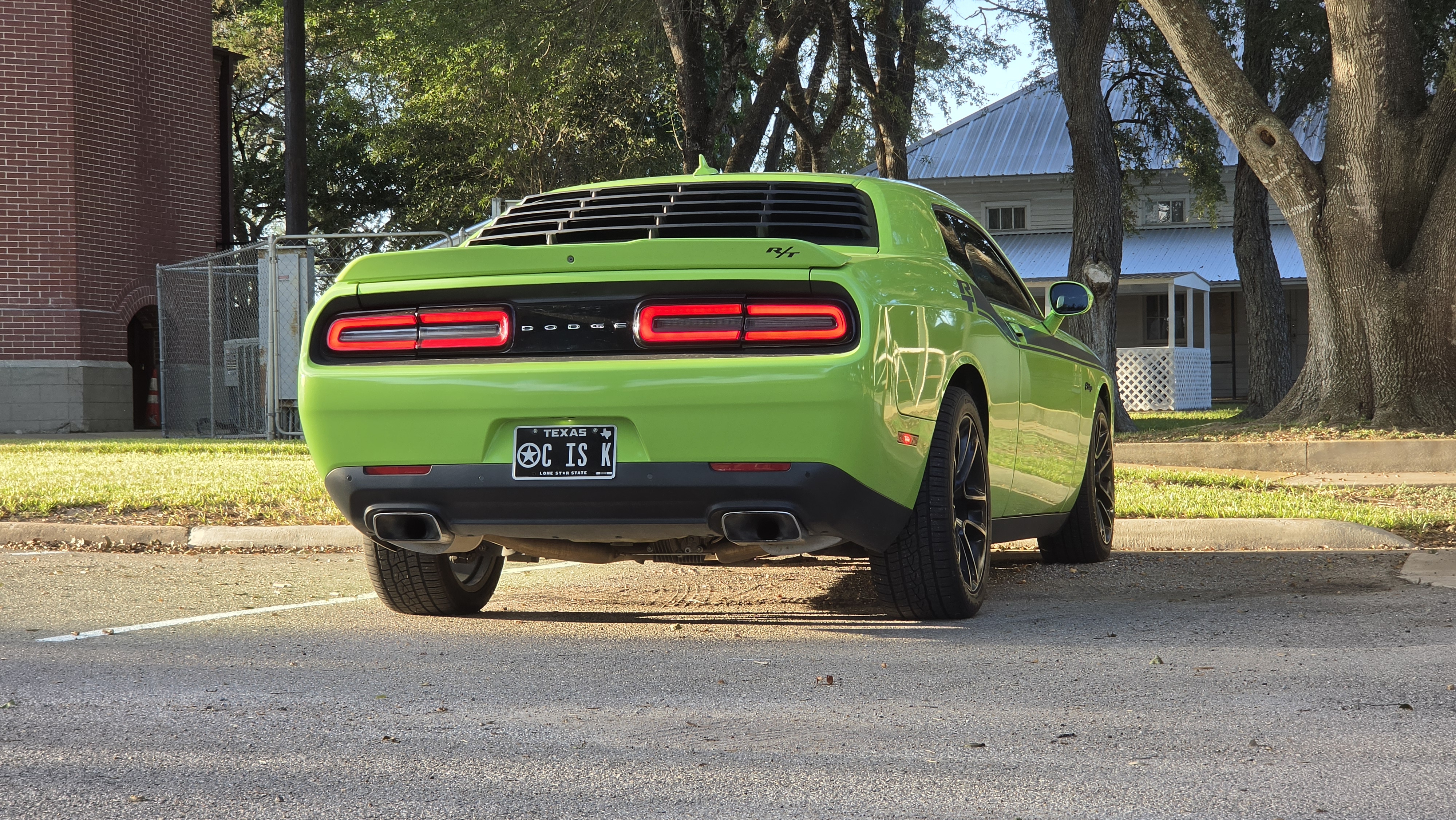 Used 2015 Dodge Challenger R/T Plus RWD image 19