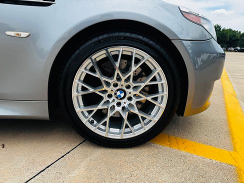 Used 2006 BMW M5 RWD image 9