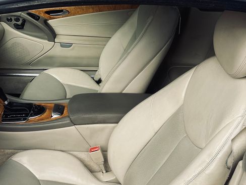 Used 2007 Mercedes-Benz SL 550 image 6