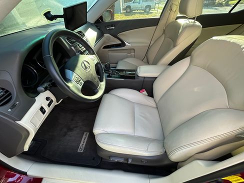 Used 2012 Lexus IS 250 image 11