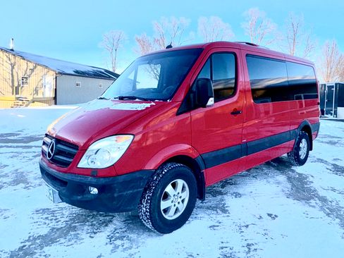 Used 2012 Mercedes-Benz Sprinter 2500 image 1