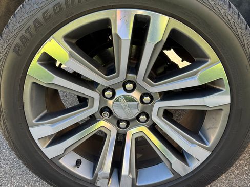 Used 2018 GMC Yukon Denali w/ Denali Ultimate Package image 10