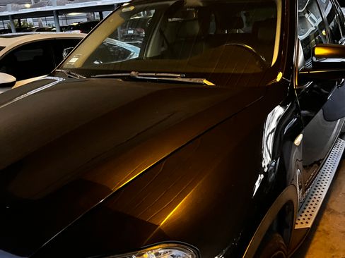 Used 2011 BMW X5 xDrive35i image 1