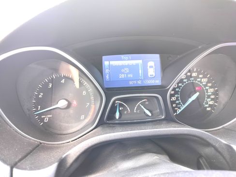 Used 2012 Ford Focus SE FWD image 8