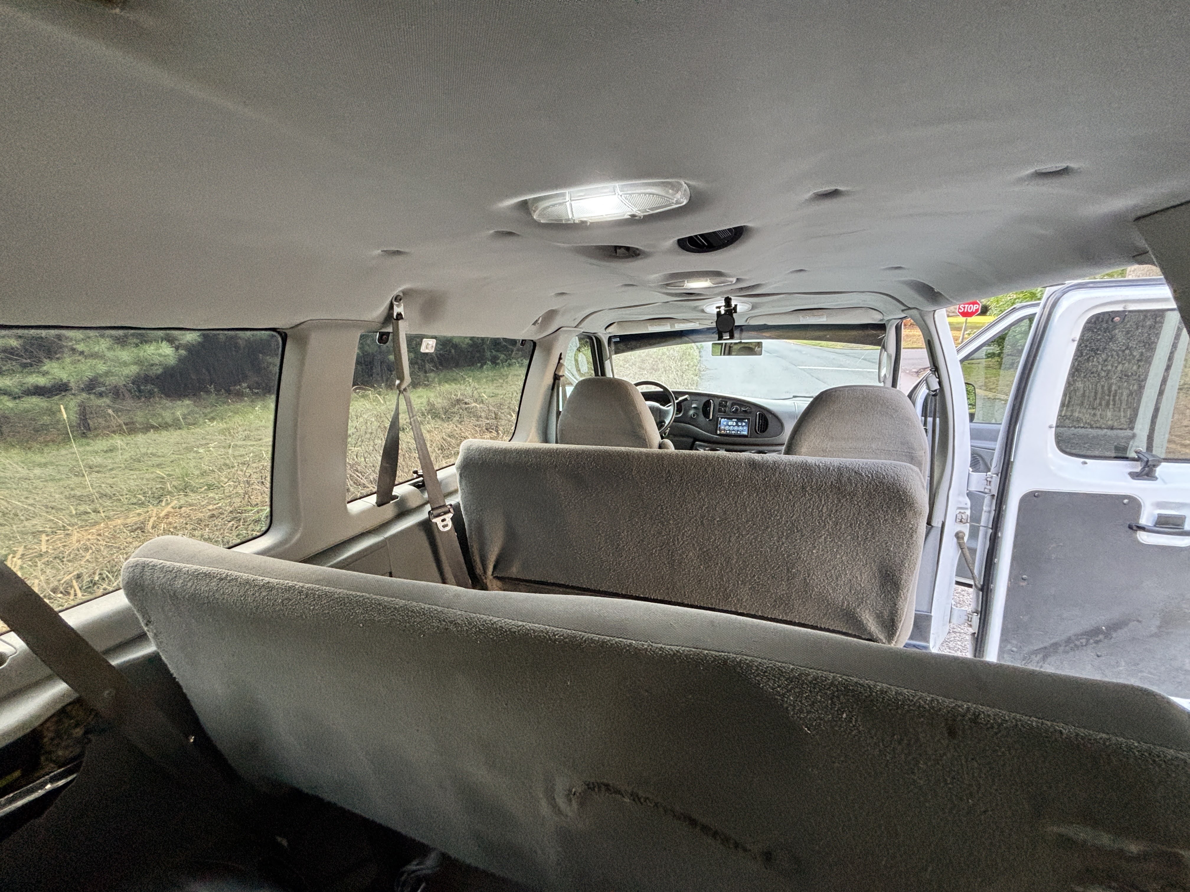 Used 2006 Ford E-350 and Econoline 350 XL RWD image 16