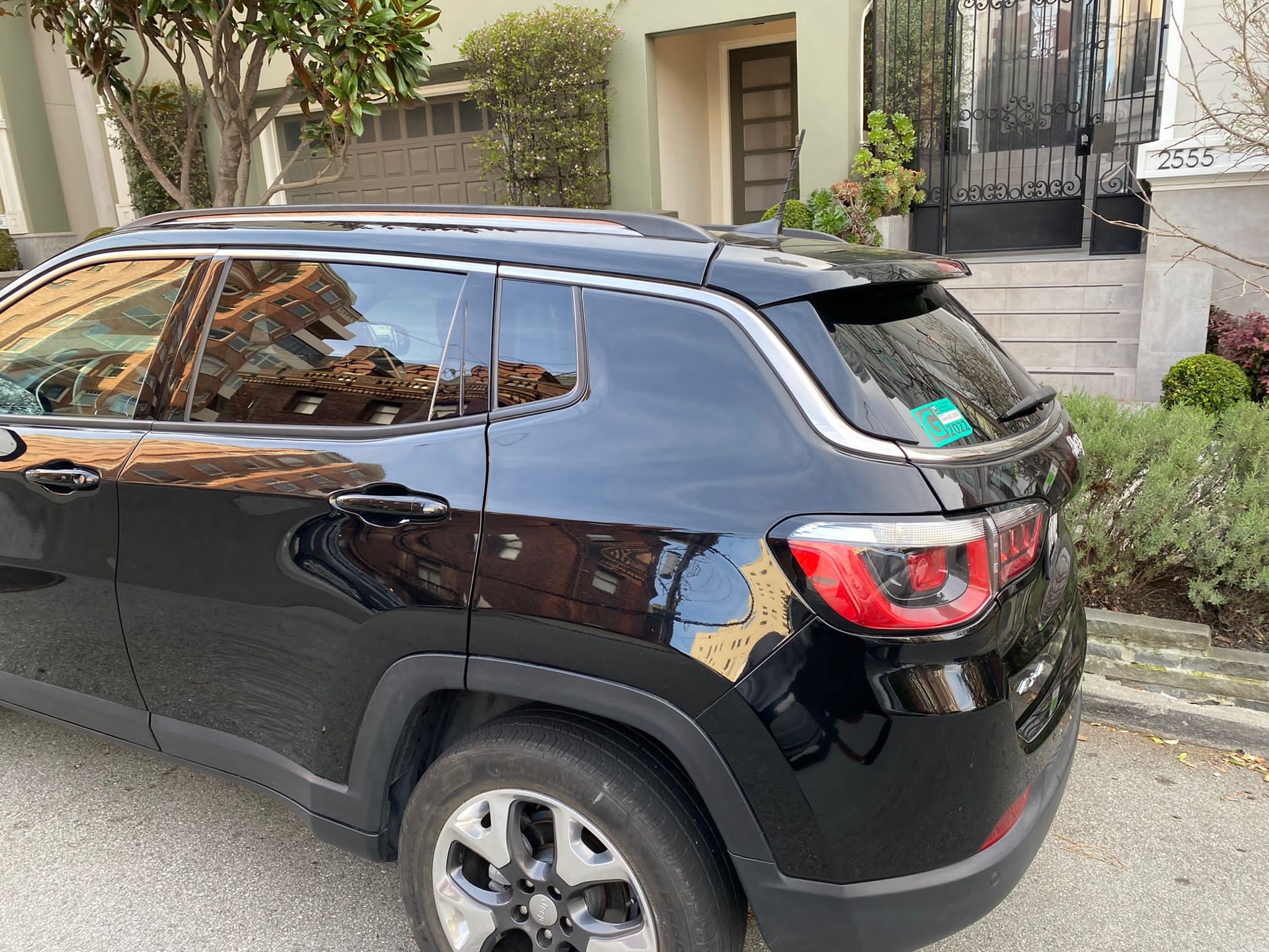 Used 2018 Jeep Compass Limited w/ Safe & Security Group AWD/4WD image 5