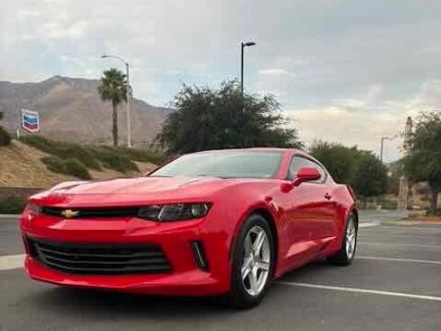 Used 2018 Chevrolet Camaro LS RWD image 6