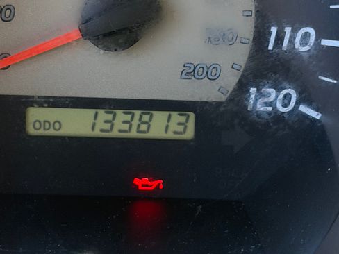 Used 2011 Toyota Tacoma 4x4 Access Cab V6 w/ TRD Off-Road Pkg image 14