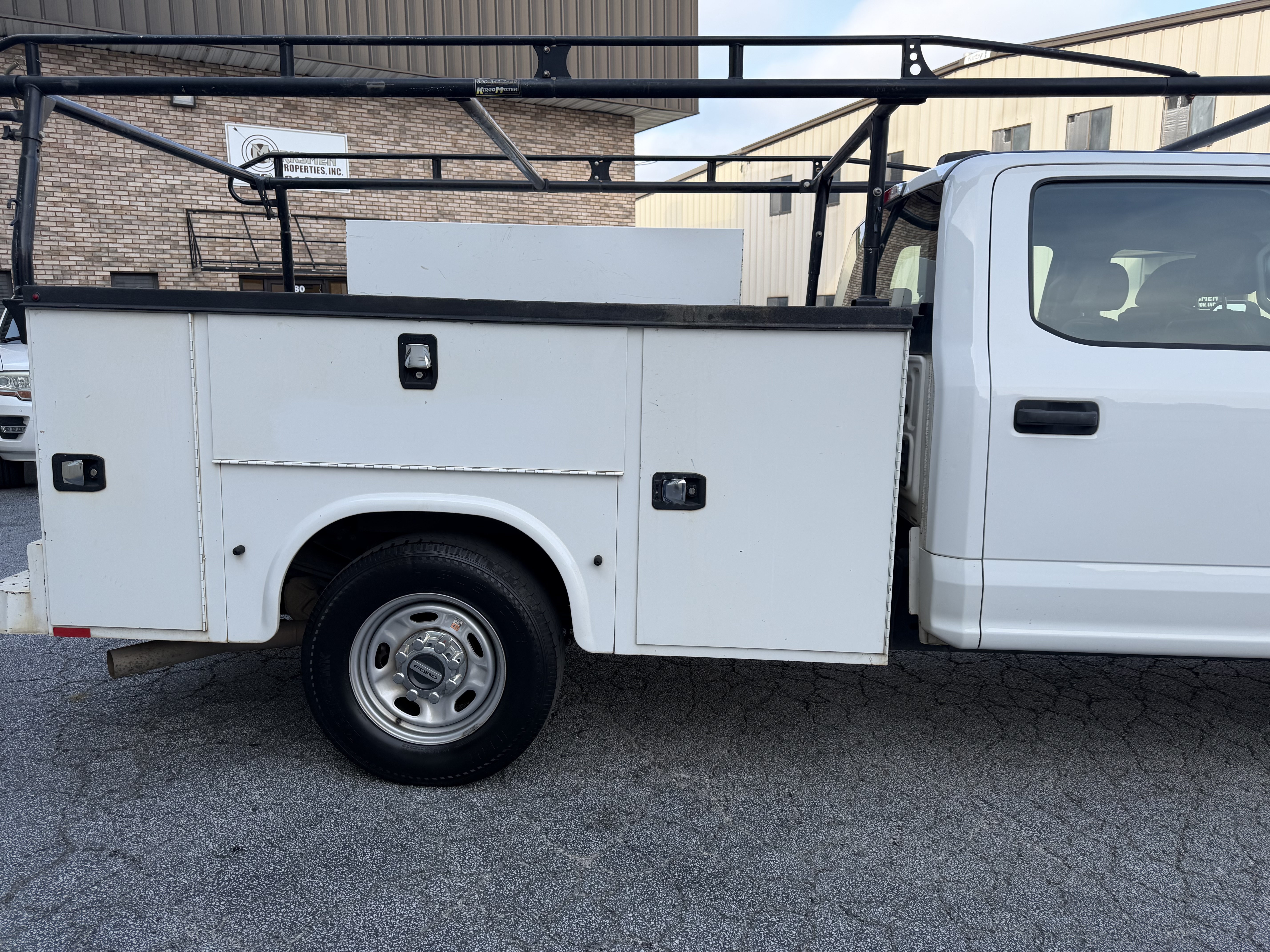 Used 2021 Ford F250 XL w/ Power Equipment Group RWD image 6