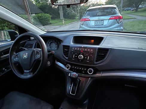 Used 2015 Honda CR-V LX image 10