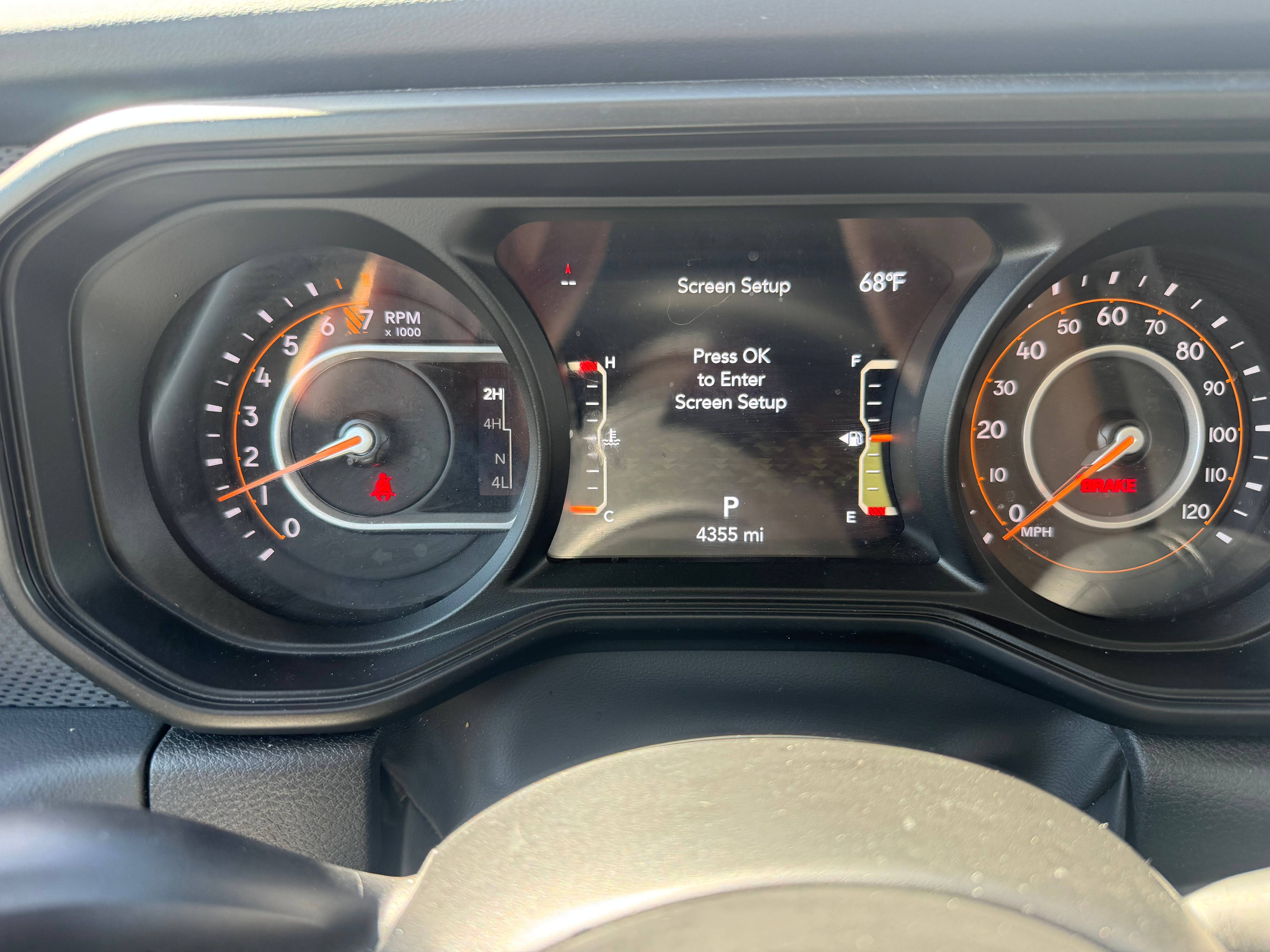 Used 2025 Jeep Gladiator Rubicon w/ Safety Group AWD/4WD image 4
