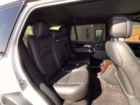 Used 2020 Land Rover Range Rover Long Wheelbase HSE image 13