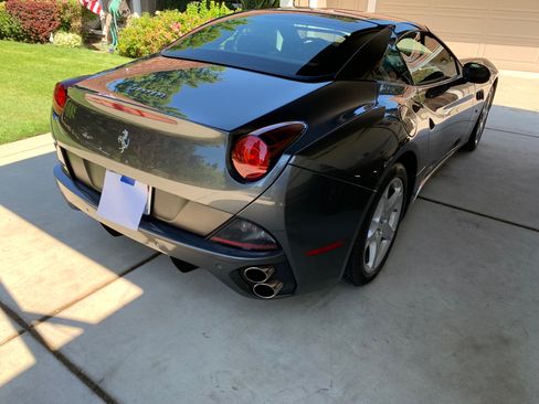 Used 2011 Ferrari California Convertible 2D image 10