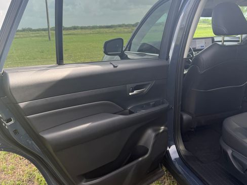 Used 2024 Toyota Grand Highlander FWD image 25