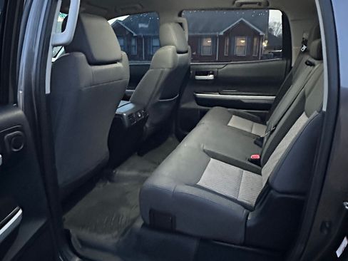 Used 2014 Toyota Tundra SR5 image 9