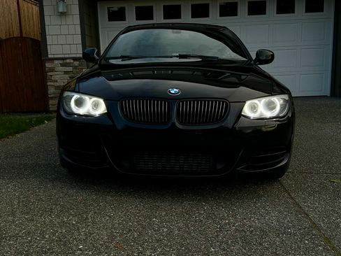 Used 2011 BMW 335is Coupe image 32