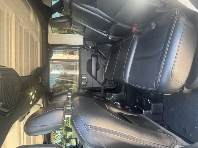Used 2021 Jeep Wrangler Unlimited Sahara w/ Cold Weather Group AWD/4WD image 10