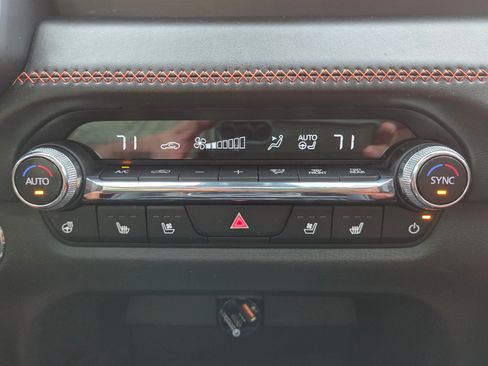 Used 2024 MAZDA CX-50 2.5 Turbo w/ Premium Plus Pkg image 9