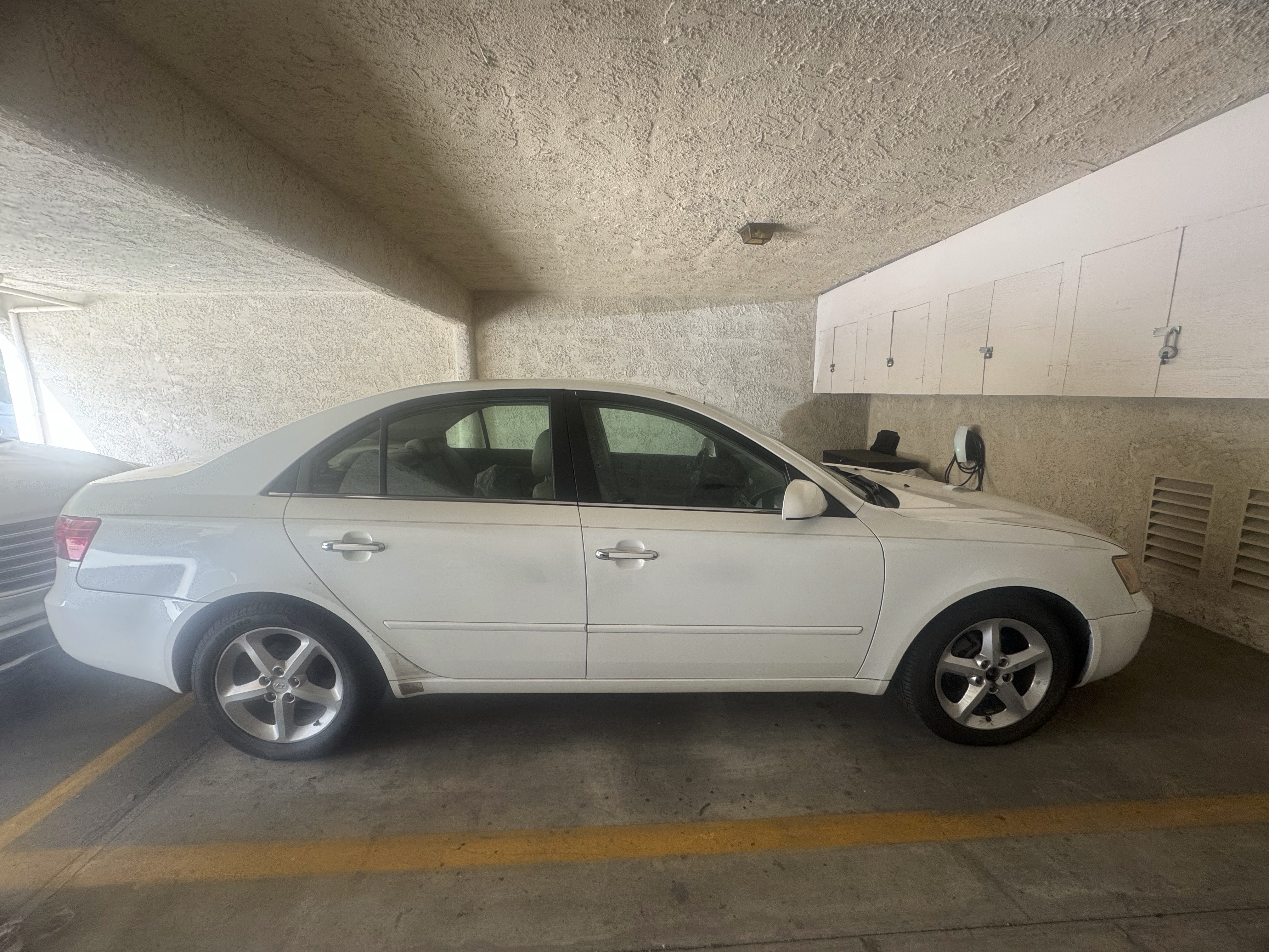Used 2006 Hyundai Sonata V6 FWD image 2