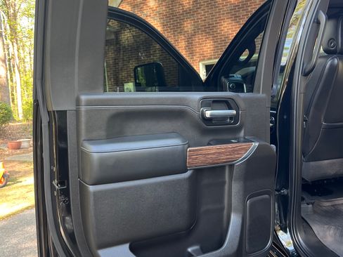 Used 2023 Chevrolet Silverado 2500 High Country w/ Z71 Off-Road Package AWD/4WD image 13