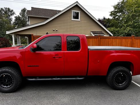 Used 2011 GMC Sierra 1500 SLT w/ Max Trailering Pack image 6