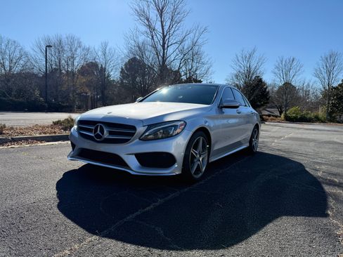 Used 2015 Mercedes-Benz C 400 4MATIC image 2