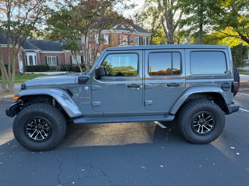 Used 2021 Jeep Wrangler Unlimited Sahara w/ Cold Weather Group image 2