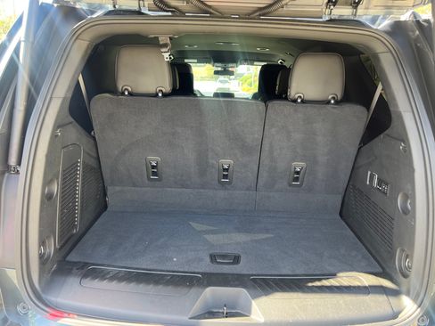 Used 2021 GMC Yukon SLT w/ Rear Media and Nav Package image 13