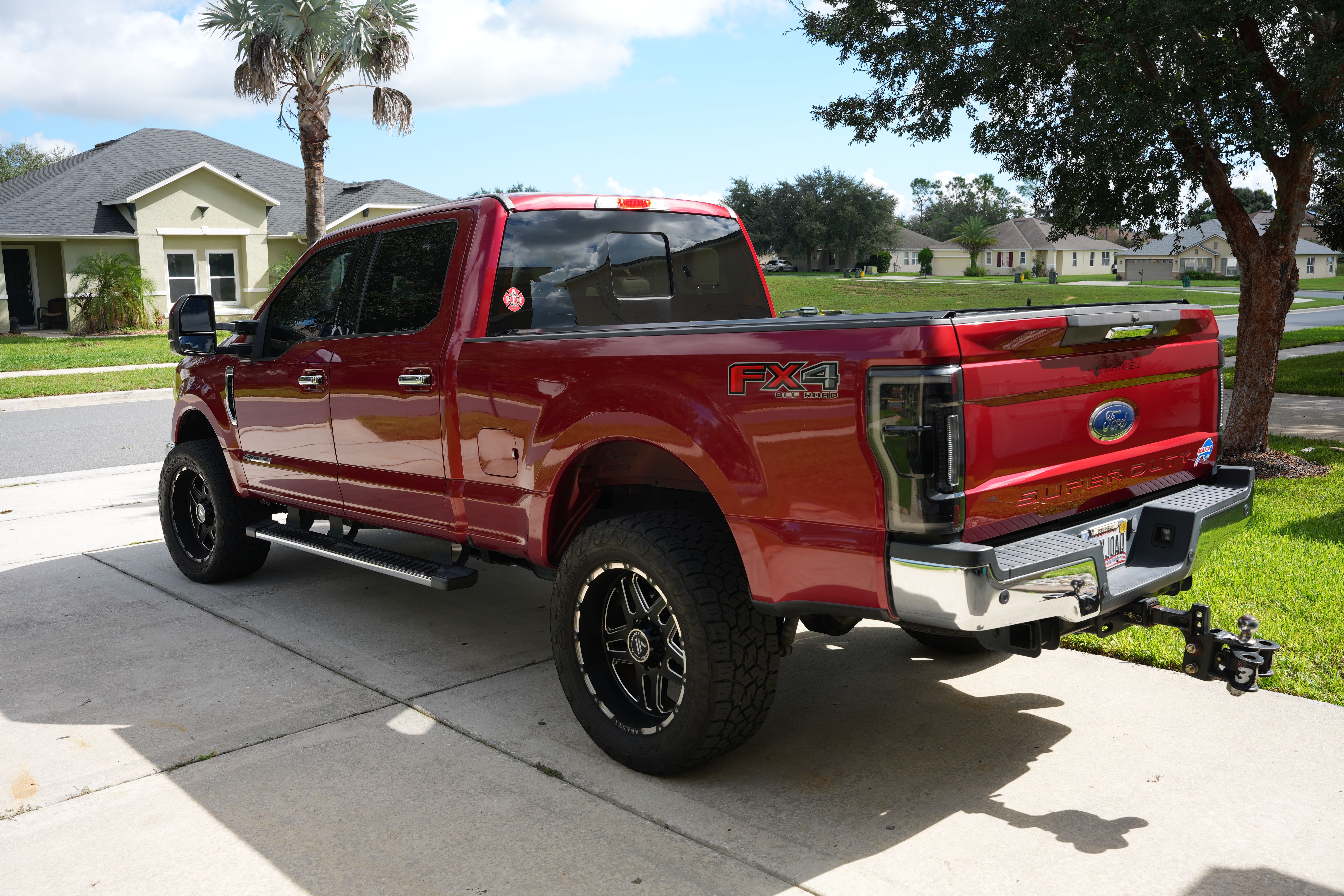 Used 2018 Ford F250 Lariat w/ Lariat Value Package AWD/4WD image 4