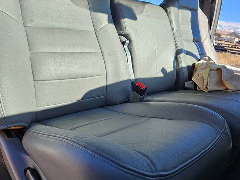 Used 2006 Ford F350 Lariat image 19