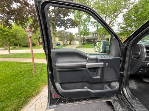 Used 2016 Ford F150 XLT w/ Equipment Group 301A Mid AWD/4WD image 14