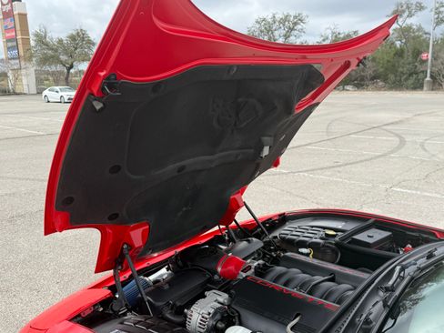 Used 2004 Chevrolet Corvette Coupe w/ Roof Package image 17