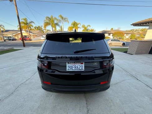 Used 2022 Land Rover Discovery Sport S image 5