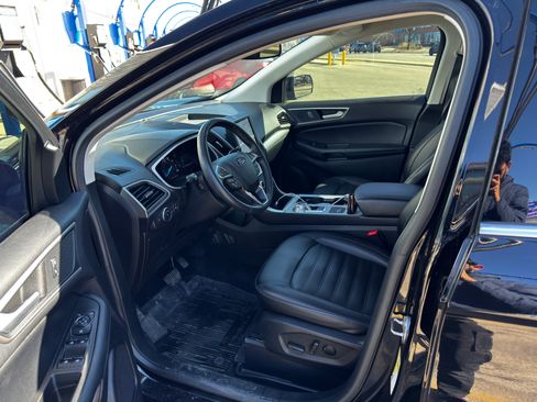Used 2021 Ford Edge SEL w/ Convenience Package image 8