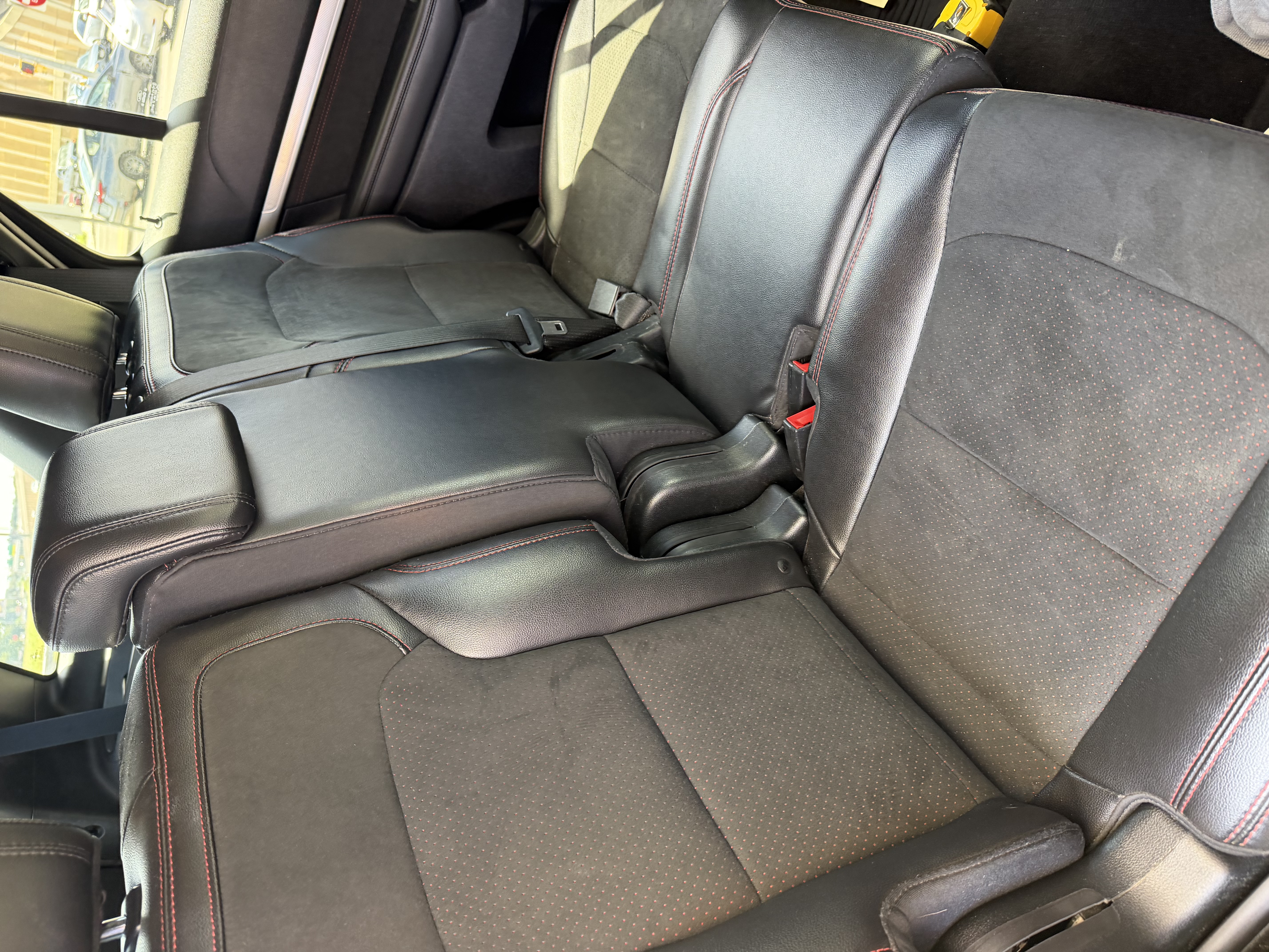 Used 2018 Ford Explorer XLT w/ Equipment Group 202A FWD image 25