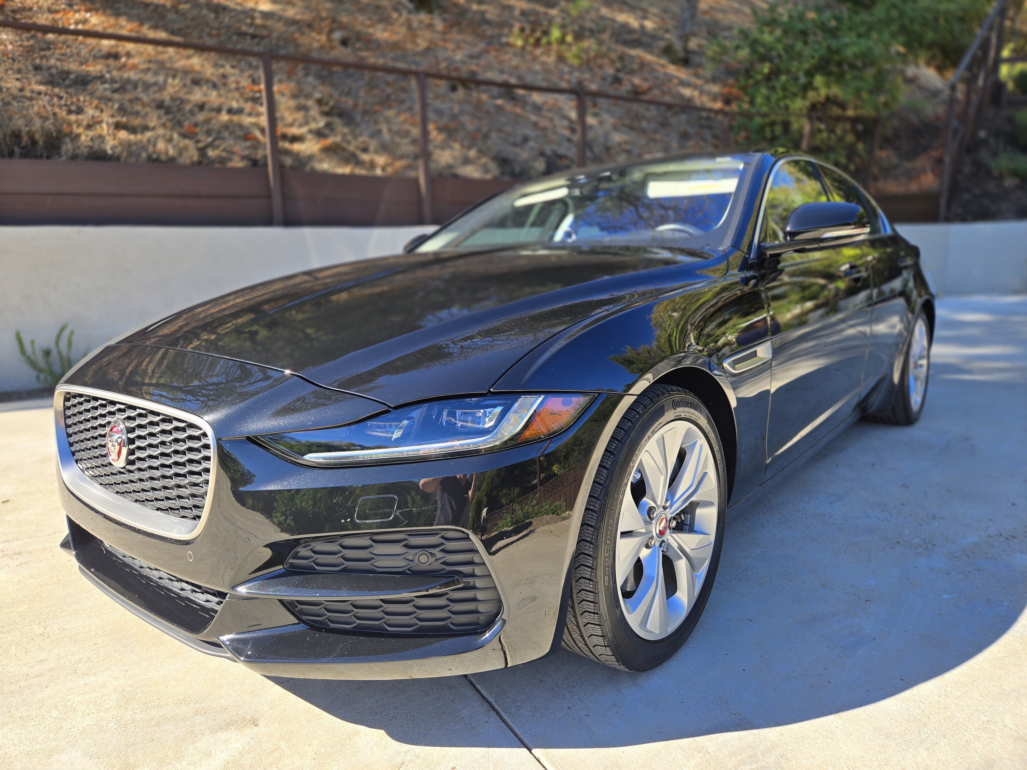 Used 2020 Jaguar XE S AWD/4WD image 1