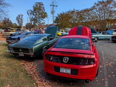Used 2013 Ford Mustang Boss 302 image 9