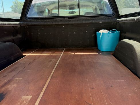 Used 2004 Chevrolet Silverado 2500 LS w/ Heavy-Duty Power Package image 8