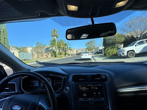 Used 2014 Ford Fusion Titanium image 12