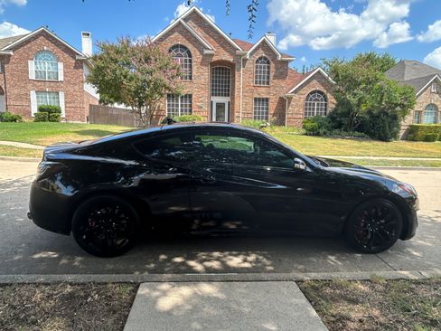 Used 2015 Hyundai Genesis 3.8 image 11