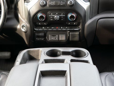 Used 2020 Chevrolet Silverado 1500 LTZ image 11