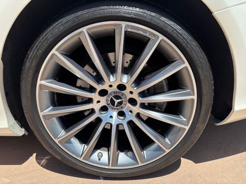 Used 2020 Mercedes-Benz SL 550 image 28