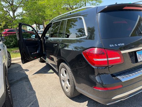 Used 2018 Mercedes-Benz GLS 450 4MATIC image 2
