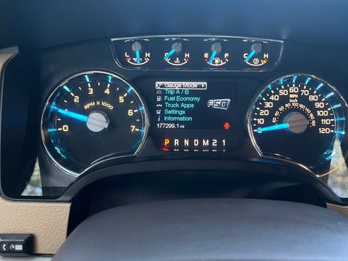 Used 2014 Ford F150 Lariat w/ Equipment Group 502A Luxury image 12